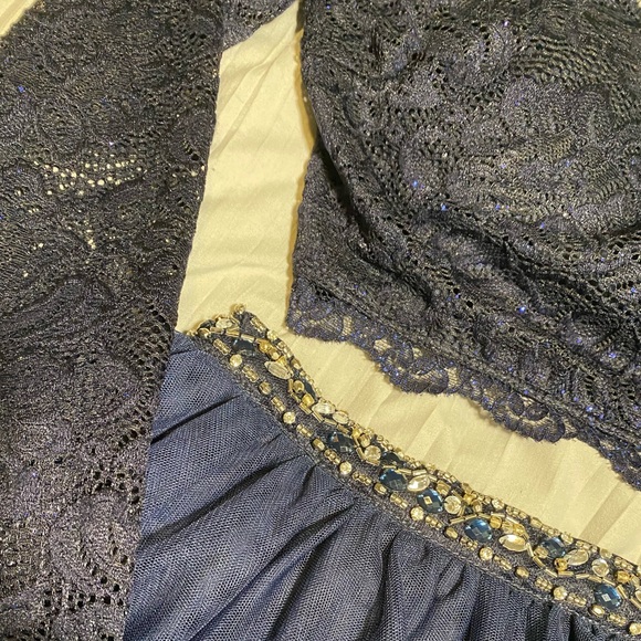 Homecoming dress/ Can be used for any occasion - Picture 4 of 7